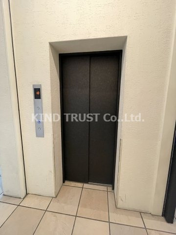 エスリード天満橋のロビー|ゆとりのあるロビーです