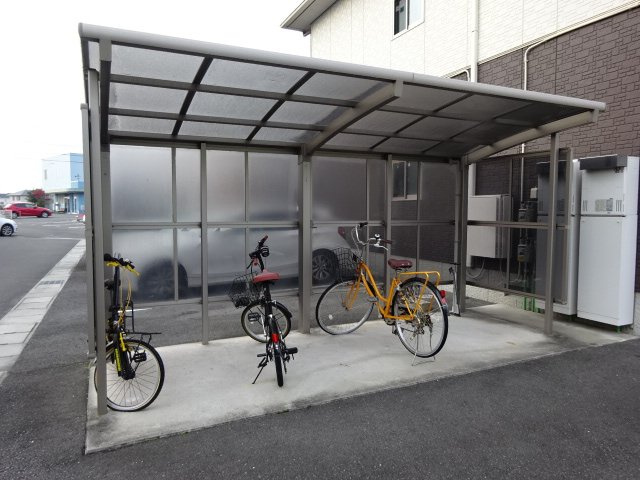 倉敷市酒津のアパートのその他共用部分|自転車置き場