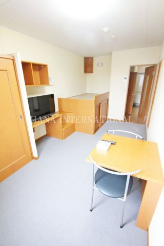 レオパレスフロンティアの居間・リビング