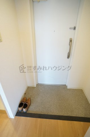 フローラル宝塚の玄関