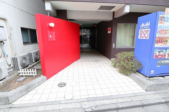 カリーノ福生のエントランス