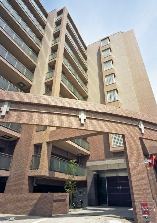 ピアッツァコート奈良三条の外観