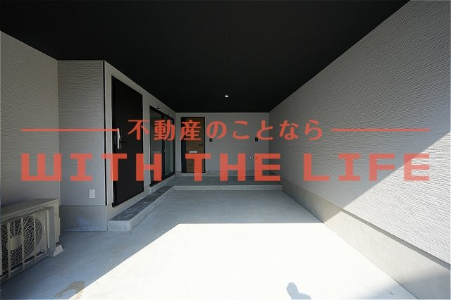 ザ・ライフ南薫プレミアガレージ【キャンペーン対象物件】の駐車場|駐車場に車を止められます