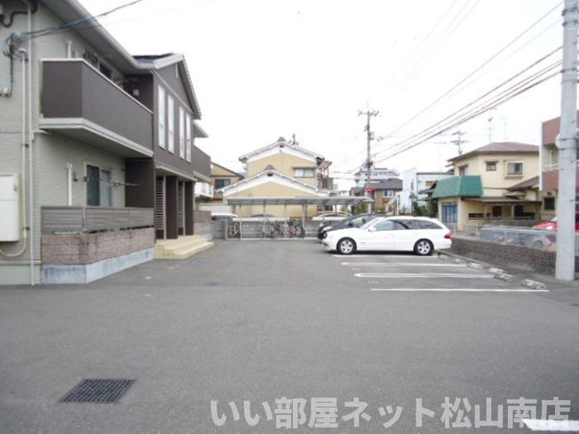 【駐車場】 | ウェスティ一色　A棟