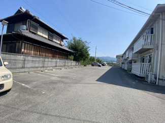 【駐車場】