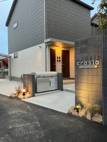クラシオ大久保幕張のエントランス|入口からオシャレです