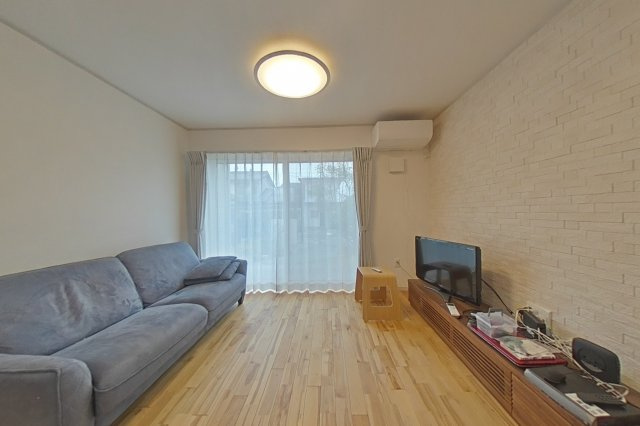 ５８０６２　岐阜市大福町中古戸建ての居間・リビング