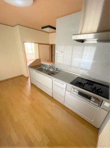 川奈　二世帯住宅も可能な8LLDDKK戸建のキッチン|2階
