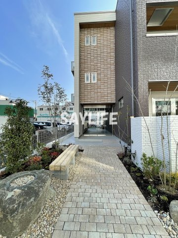 シャーメゾンフォルトゥーナのエントランス