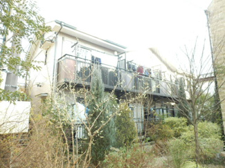 【周辺】 | 建物周辺。