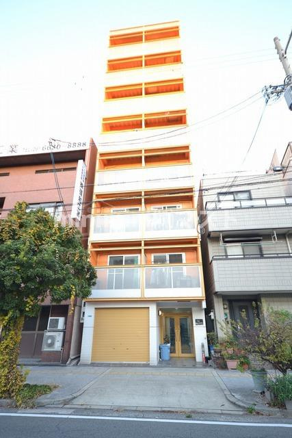 NANIWA一番館の外観