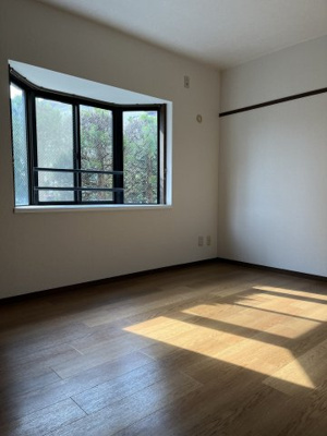 【洋室】 | メゾン・エトランゼ