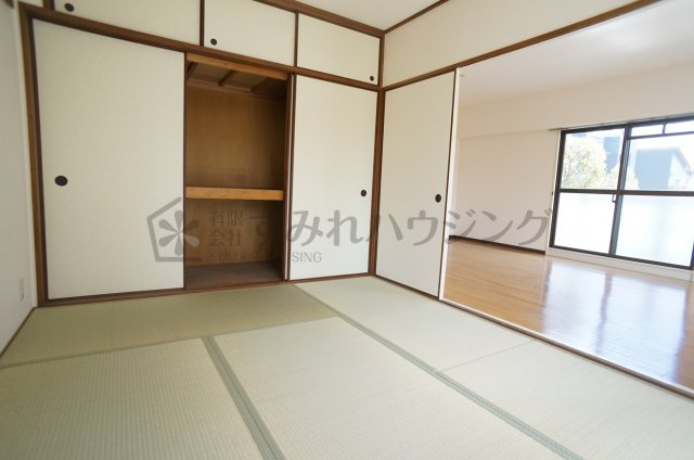 サンパレス宝塚の和室