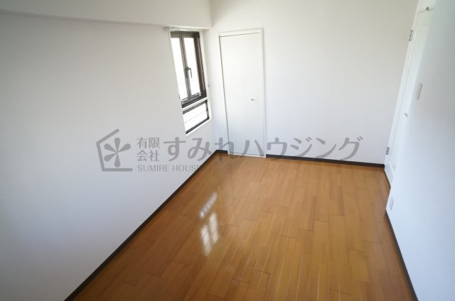 サンパレス宝塚の寝室