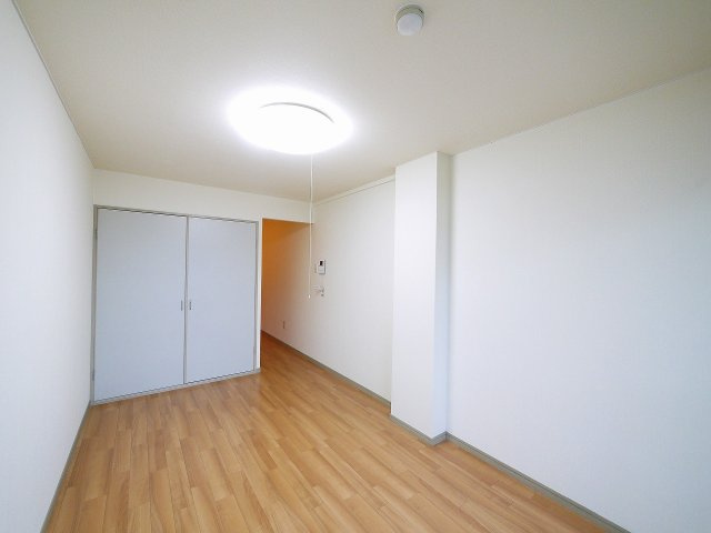 ブレスト北之庄Ⅴの洋室|きれいな洋室です