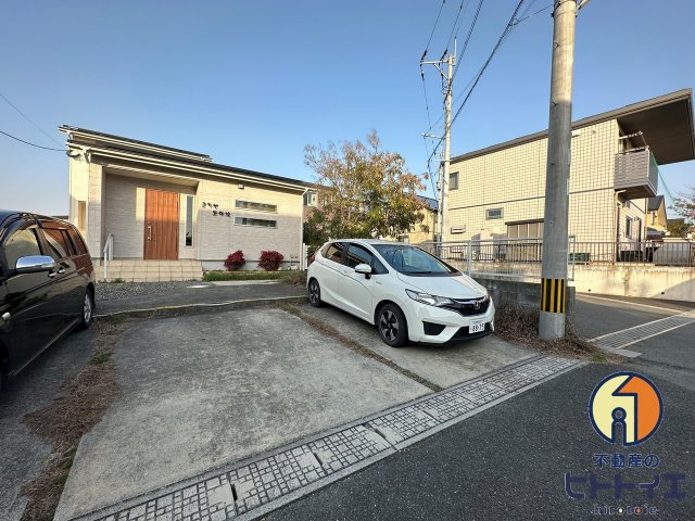 筑後市大字熊野中古住宅の駐車場