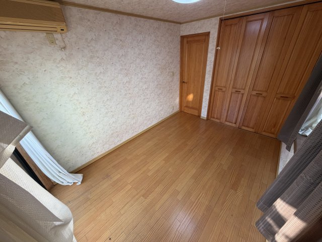伊勢原市板戸　中古戸建の寝室