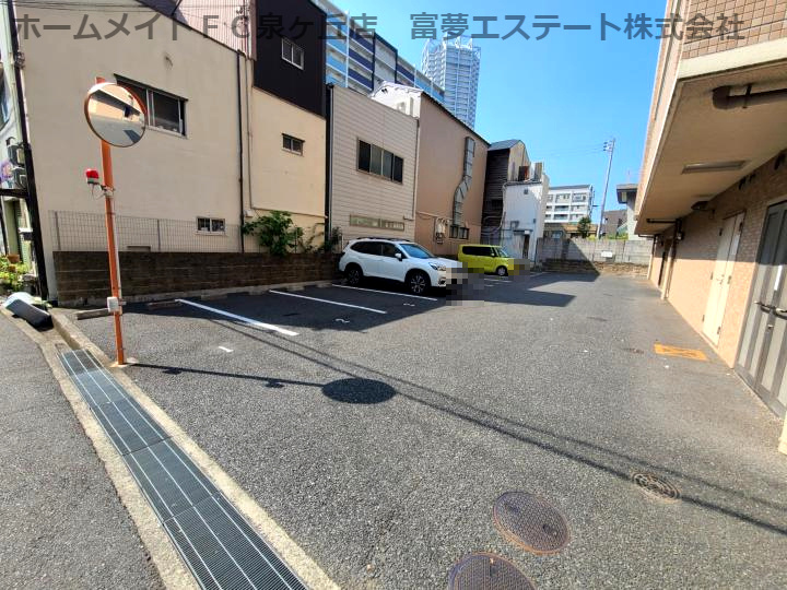アムール・Ｍの駐車場