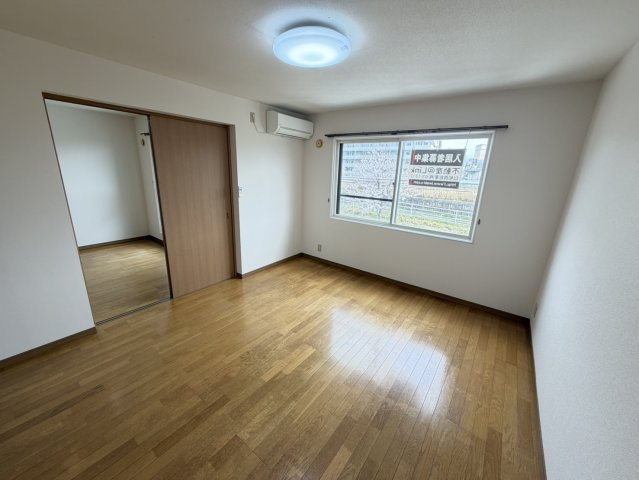 ヒーローマンション・桜の居間・リビング