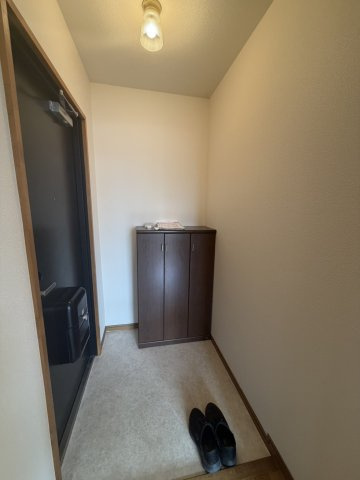 ヒーローマンション・桜の玄関