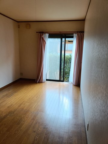 西条市禎瑞土地建物【750】145.19坪　29.76坪の洋室