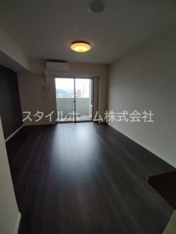 【居間・リビング】 | セントラルレジデンス | 別部屋写真です。