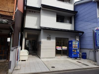 アークリード京都黒門のエントランス