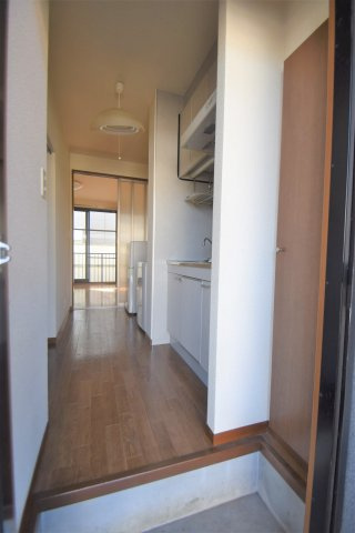 【玄関】 | チャペルヒルB