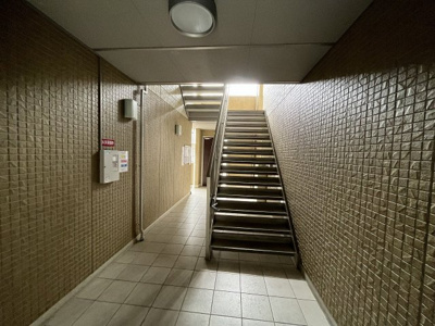 【ロビー】 | シャルムＢ | 落ち着いたロビーです