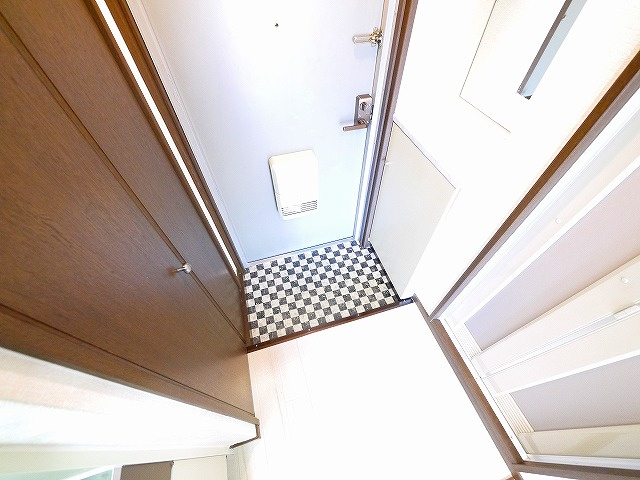 シティパレス生駒谷田町Ｐ６の玄関|落ち着いた玄関です