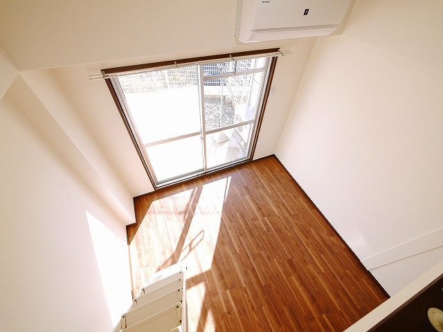 シティパレス生駒谷田町Ｐ６の居間・リビング|ゆったりとした居間です