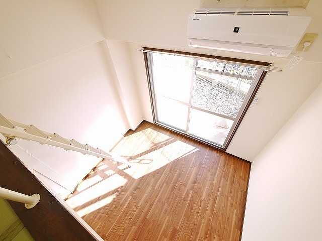 シティパレス生駒谷田町Ｐ６の洋室|明るい洋室です