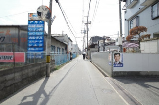 【前面道路含む現地写真】