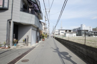 【前面道路含む現地写真】