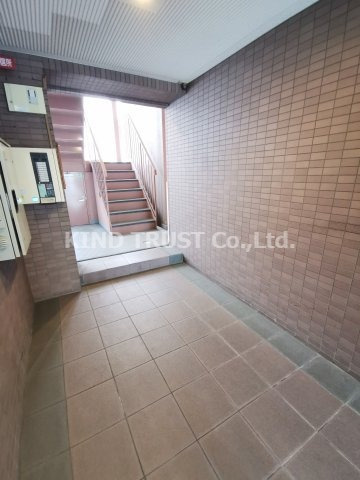 ラピス長柄橋のロビー|落ち着いたロビーです