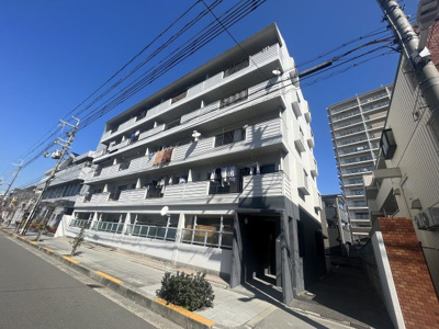 【外観】 | リッシュヴィラージュ | 外観は落ち着いています