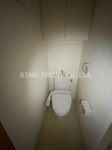 レジュールアッシュ梅田イーストのトイレ|落ち着いたトイレです