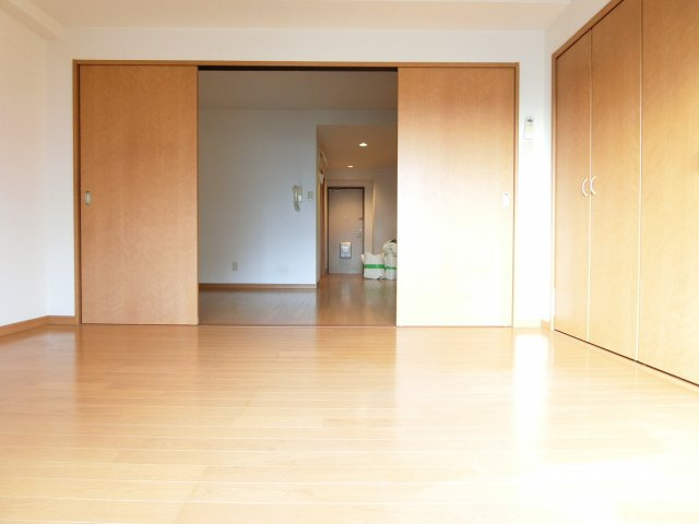 セカンドパレスの洋室