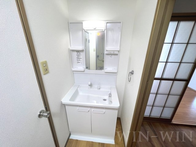 パークサイド西小鷹野 Ⅲの独立洗面台