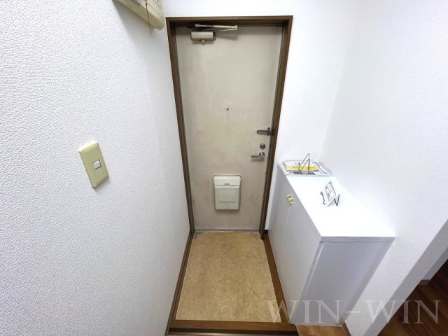 パークサイド西小鷹野 Ⅲの玄関