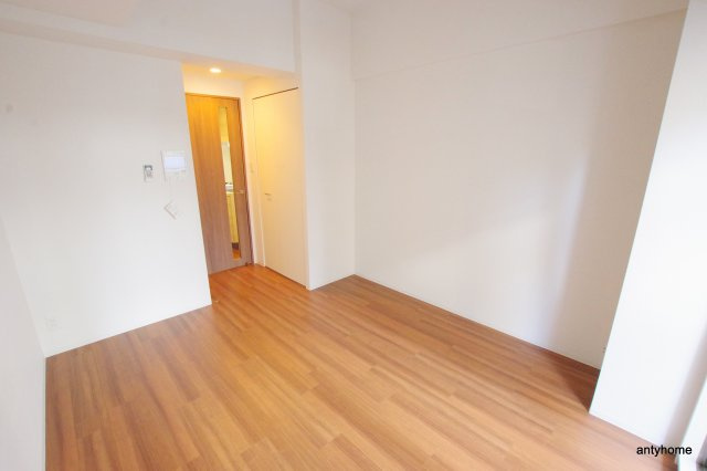 エスリード京橋グランツ　仲介手数料無料の洋室