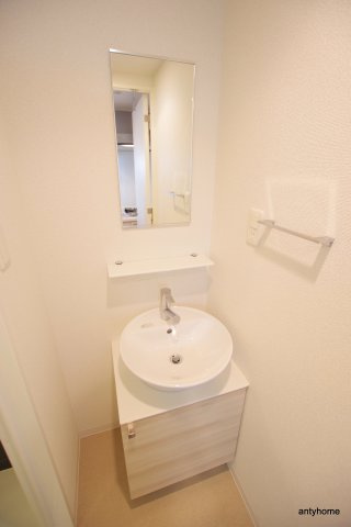 エスリード京橋グランツ　仲介手数料無料の洗面所