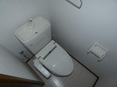 【トイレ】 | Ｋ×Ｋ | 温水洗浄便座付きです。