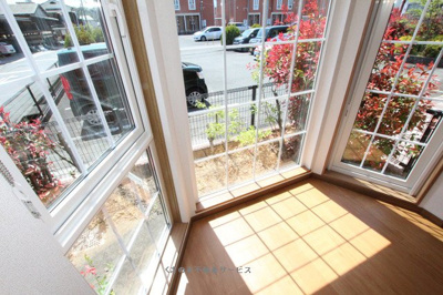 【バルコニー】 | ニュークレストールソフィアＢ | 専用庭
ニュークレストールソフィアB棟　102号室　2023/4/10撮影