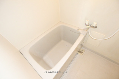 【浴室】 | ニュークレストールソフィアＢ | 日々の暮らしに欠かせないお風呂です
ニュークレストールソフィアB棟　102号室　2023/4/10撮影