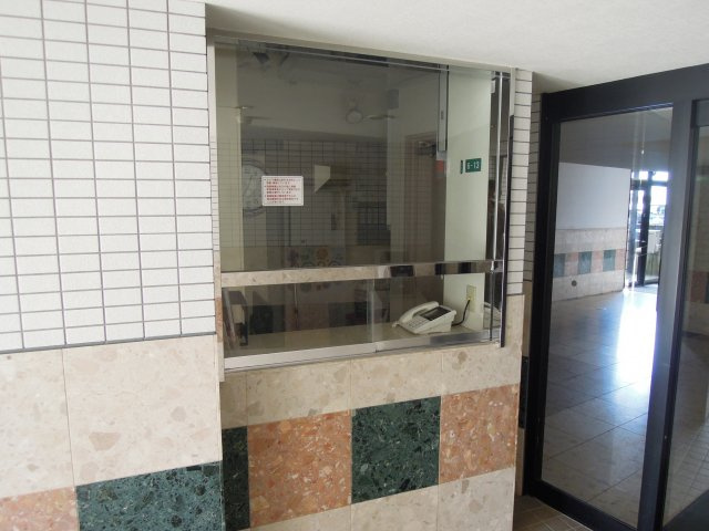 信開ガーデンコート文京(投資)の玄関|管理人室