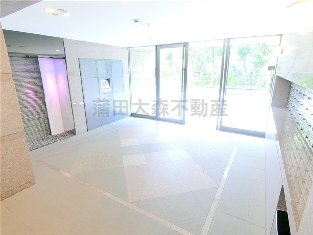 ルーブル蒲田南弐番館のエントランス