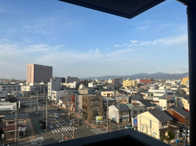 レーベン福井 THE GRAND MARKSの展望|主寝室のプライベートバルコニーからの眺望です。