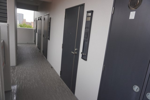 仲介手数料0！！パークフラッツ金山の玄関