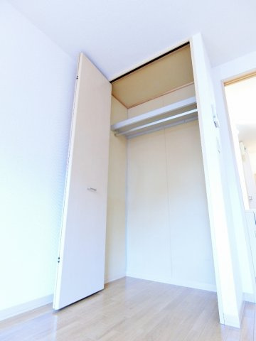 パークアベニューの収納|他号室の写真となります。